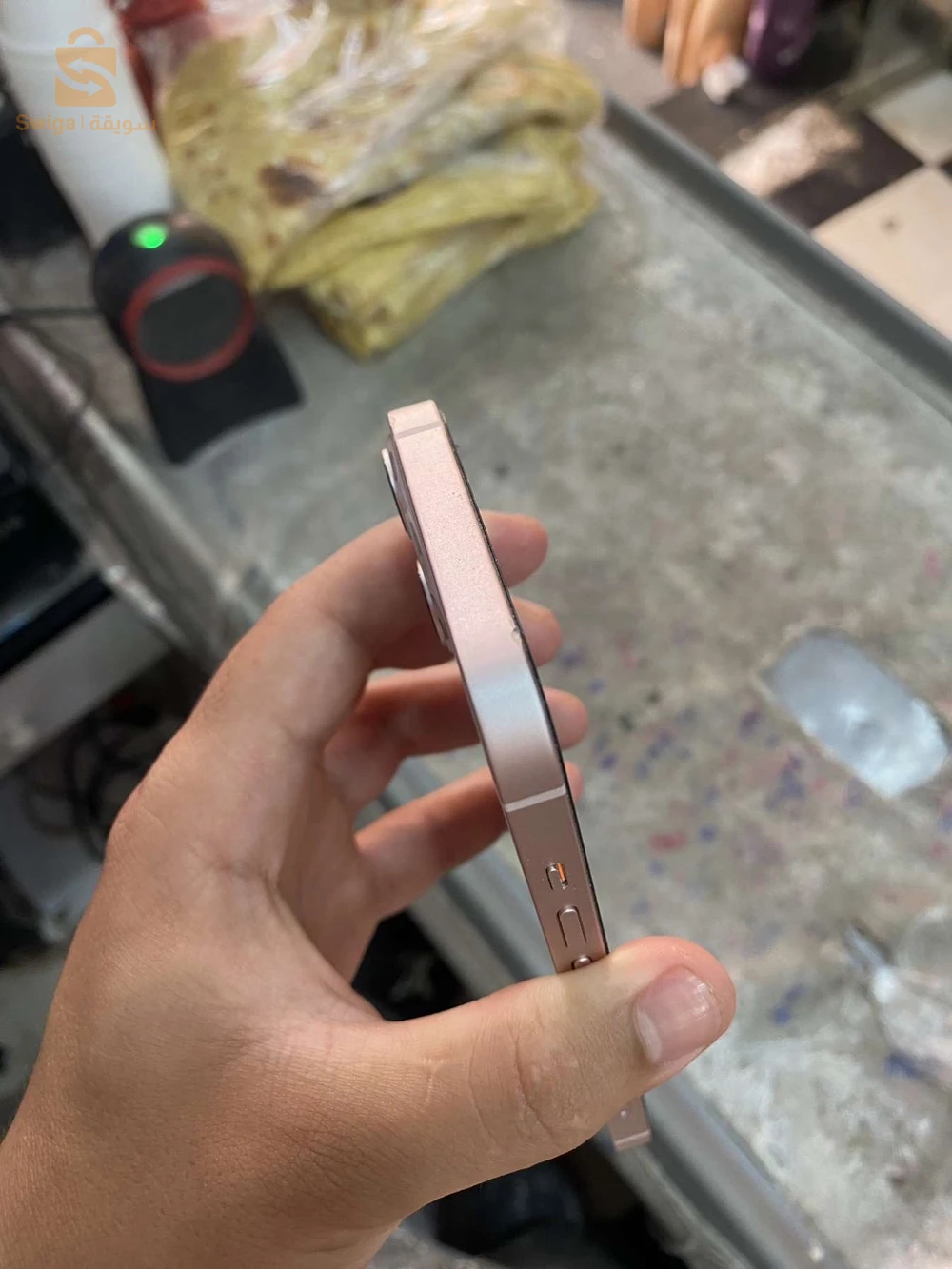 iPhone 13 pick