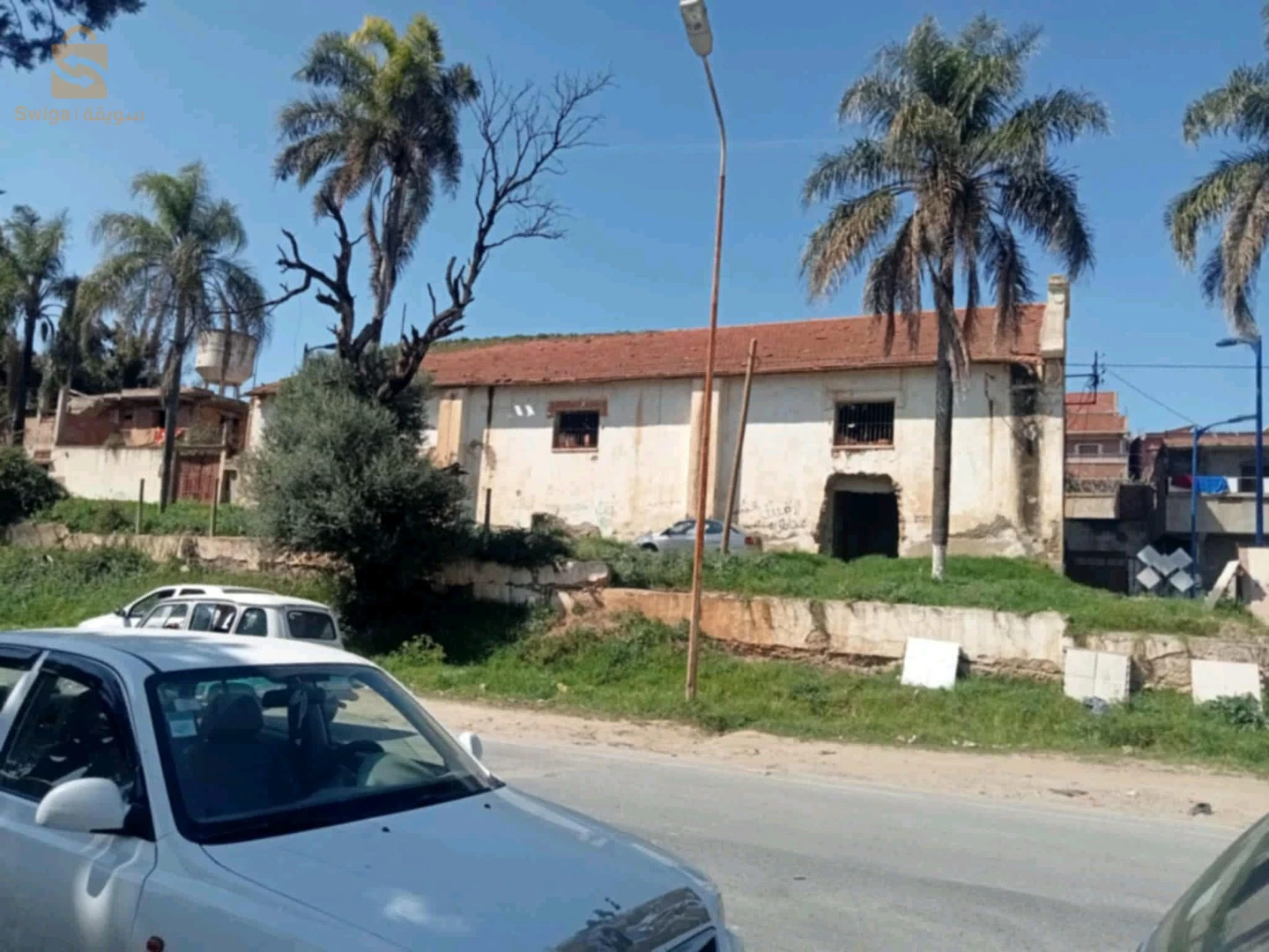 أونقار للبيع في كشكاش بلدية حطاطبة ولاية تيبازة جاي علا طريق الكبيرة فيه700متر مربع عقد ملكية ودفتر عقاري ورخصة بناء R+4 وشهادة سلبية فيه 3واجهات مرحبا بالجميع