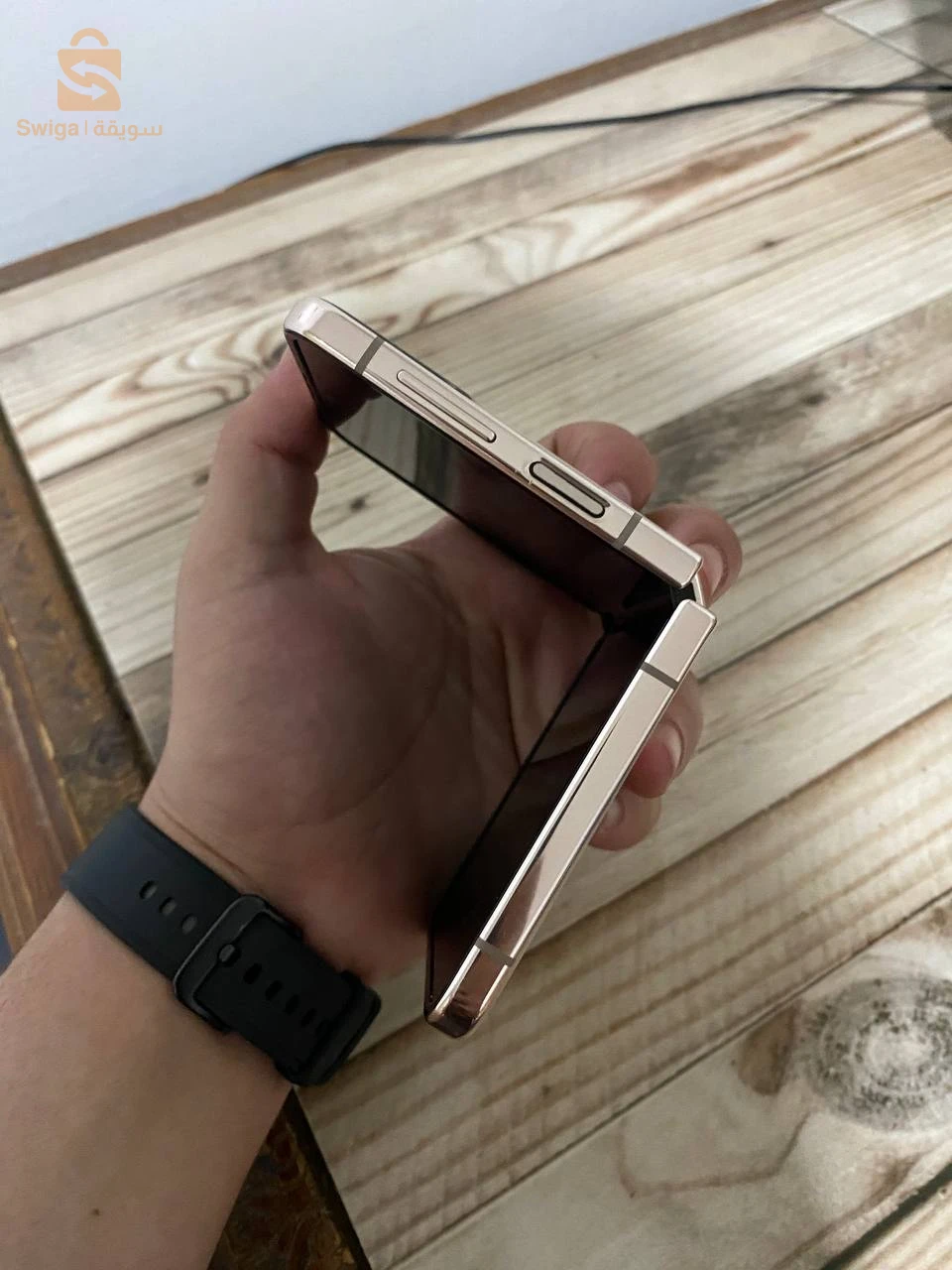 z flip 4  للبيع 
8_256 فسطوكاج