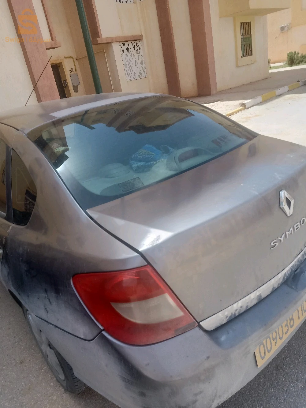رينو SYMBOL 2010 3 الاغواط
