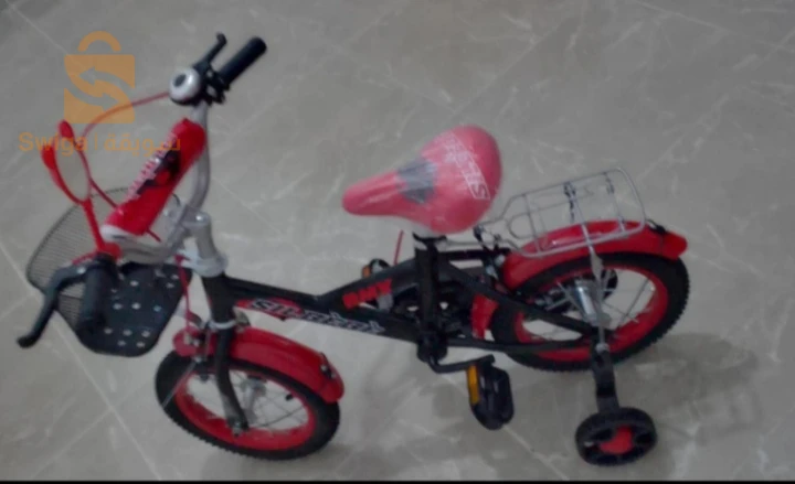 Velo BMX 12 pouce Marque SILBEBE couleur rouge et noir