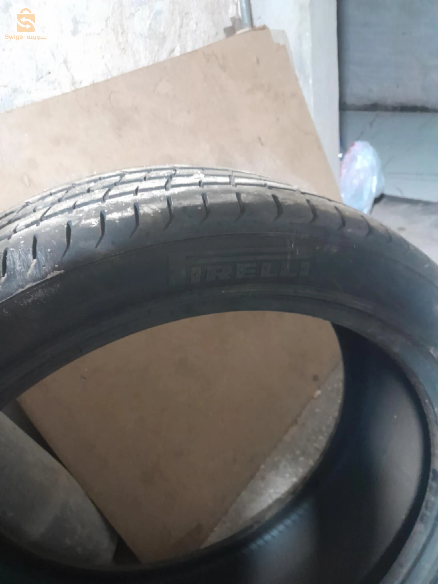 pneus Pirelli original jamais utilisé فردة وحدة معنتها رودة