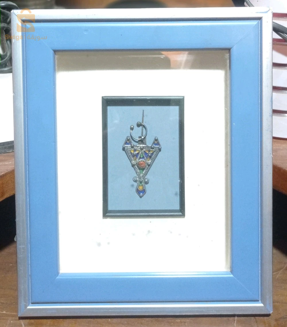 Ibzimen

petite fibule triangulaire