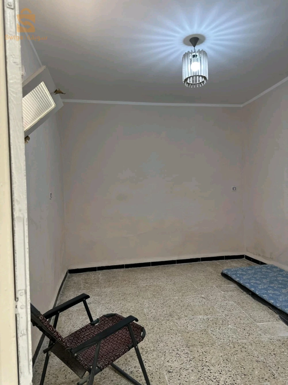 سكن للبيع يقع في حي بوزيد بني ثور ورقلة بجانب دار الشباب وراء مرقد الشرطة للإتصال عبر رقم الهاتف 0672062696