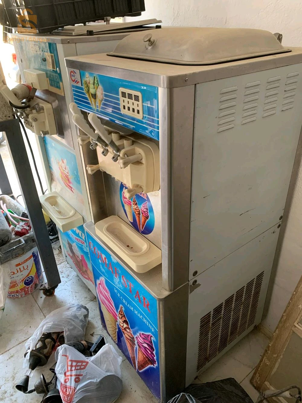 2 ماشينات تاع لاكريم
