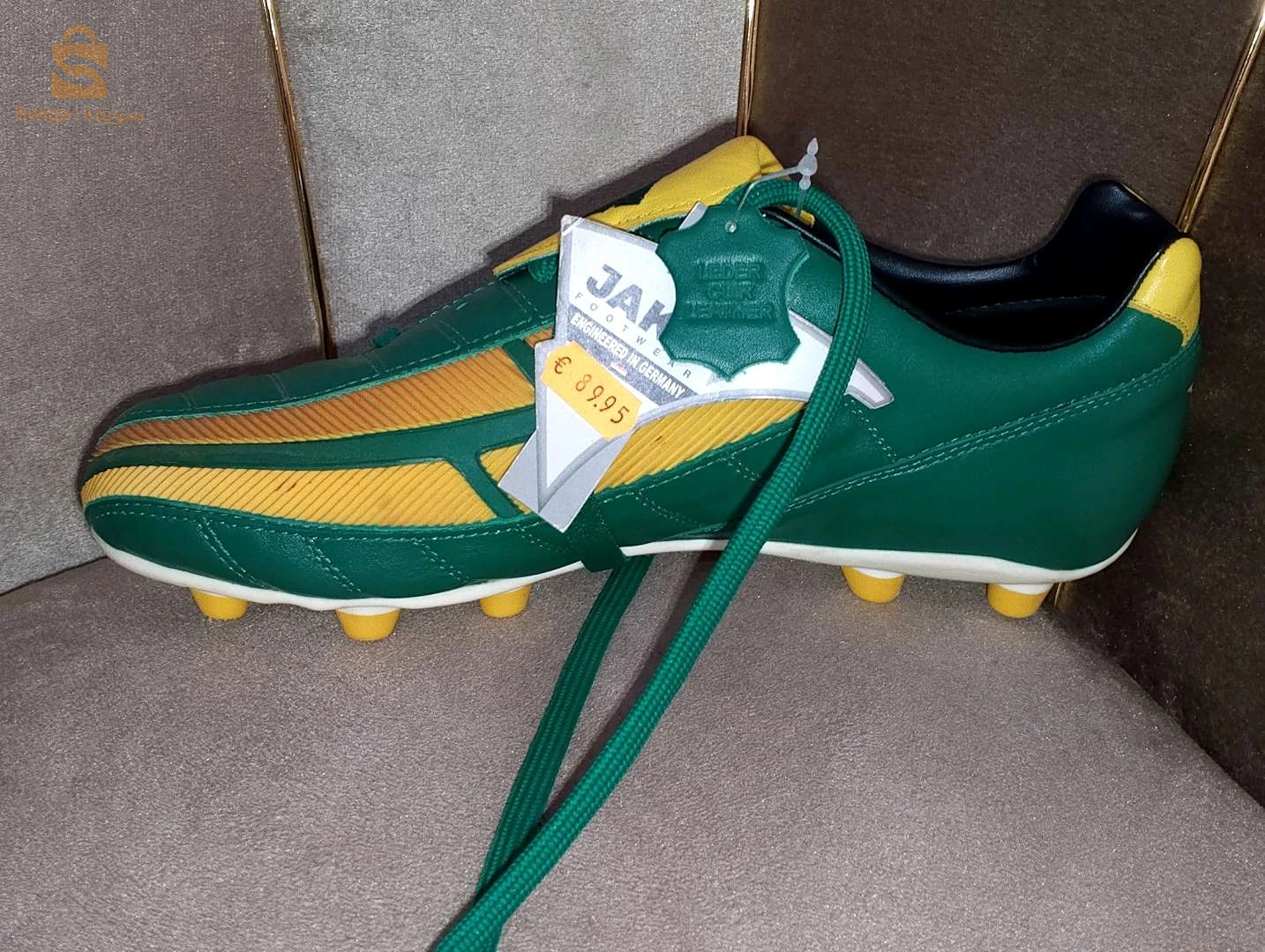 soulier football Jako