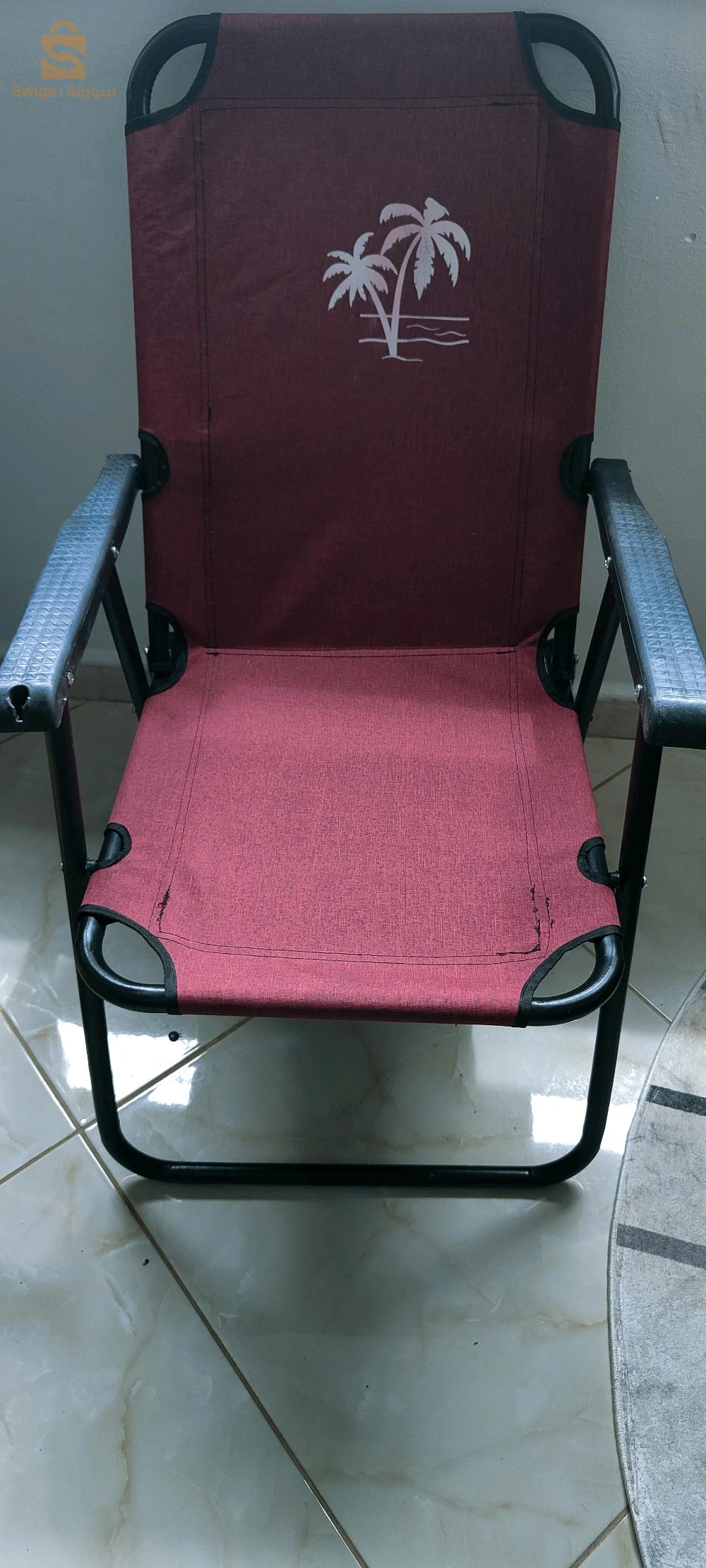 parasol et chaises pliantes