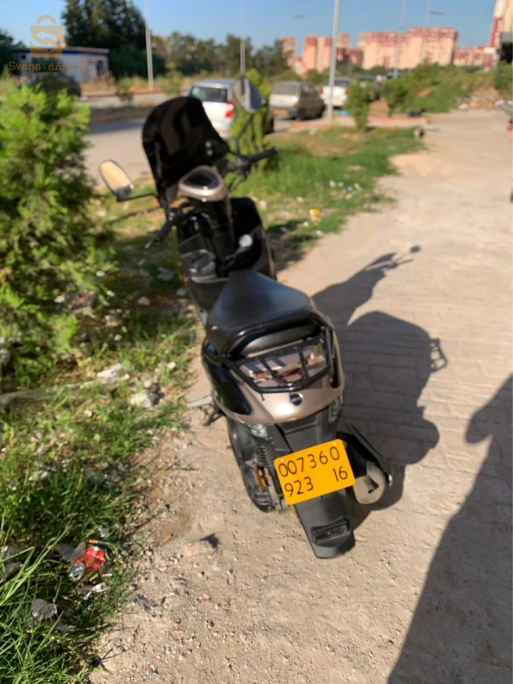 cuxi 2
2023 
2 clés 
visière 
assurance 1 ans
fiha tkhbach khfif gae maybanch 
klch f jdid