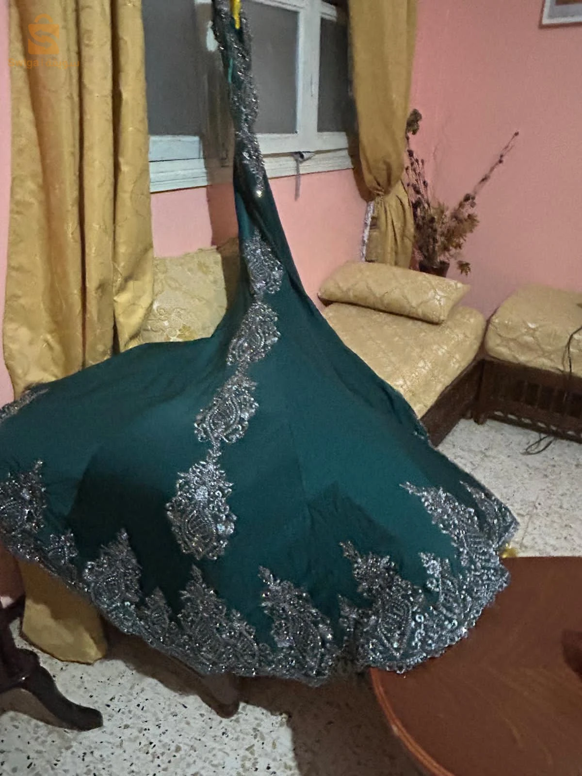 بيع فساتين سهرة