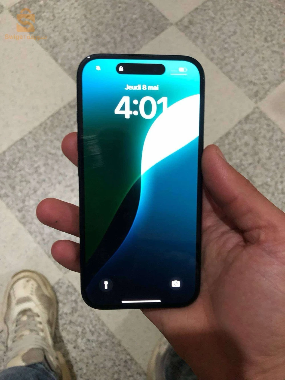 iPhone 16