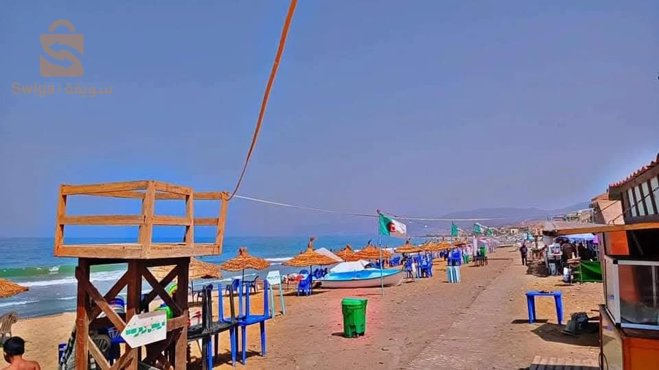 شقة مجهزة فيها ڨراج تع سيارة في الڨلتة دائرة المرسي الشلف تطل علي البحر قريبة من جميع مرافق سوبيرات محلات
طريق الوطني رقم 11  قريبة من مستغانم حوالي 80كلم