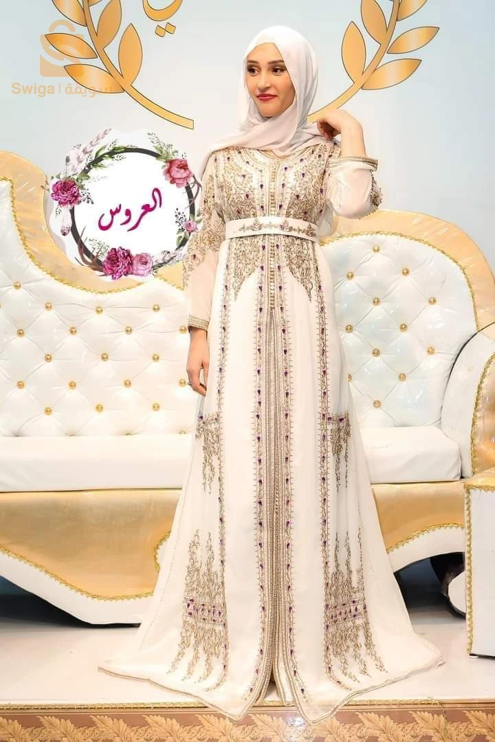 caftan en blanc cassé