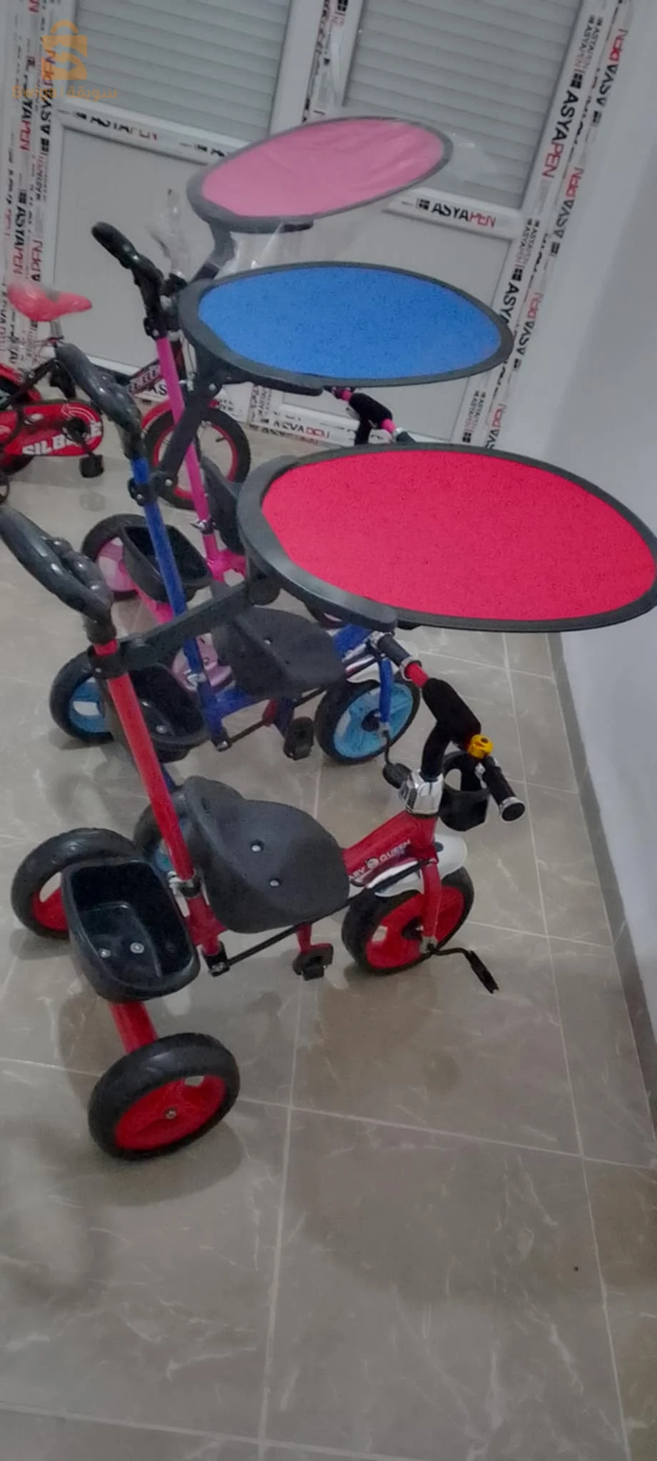 Vélo poussette NEUF JDID   فيلو بوسات للبيع