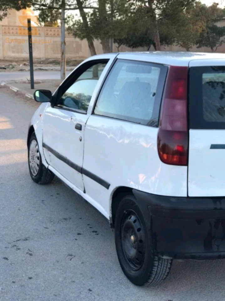 فيات Punto 1999 17 الجلفة