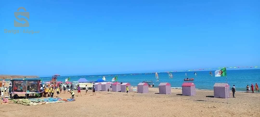 للكراء منزل مجهز للاصطياف في الڨلتة المرسي الشلف مطل علي البحر فيه ڨراج تع سيارة قريب من جميع مرافق