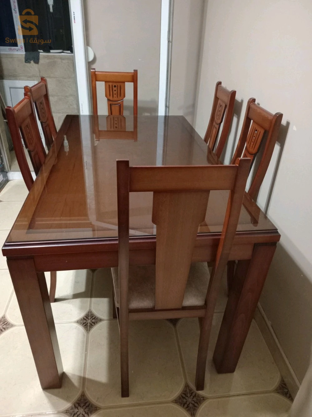 طابلة مع 6كراسى