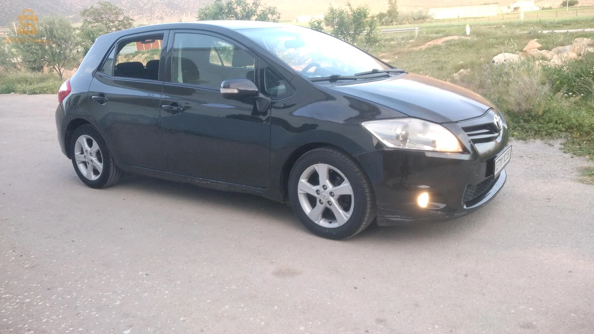 Toyota Auris 2012 5 BATNA