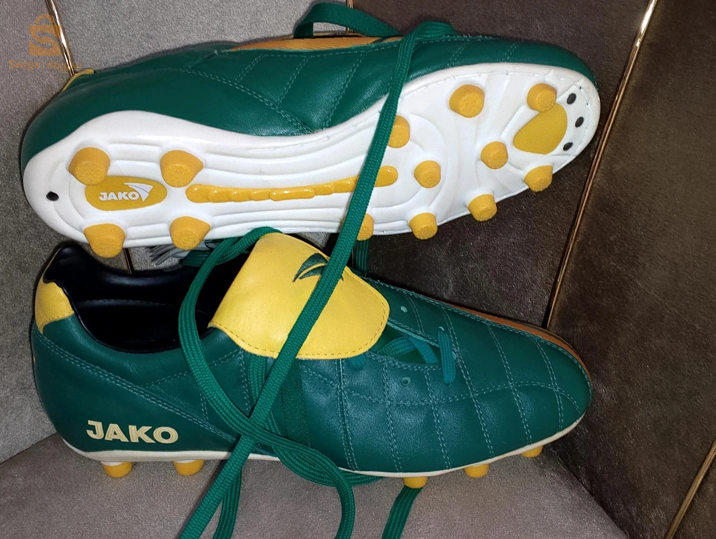 soulier football Jako