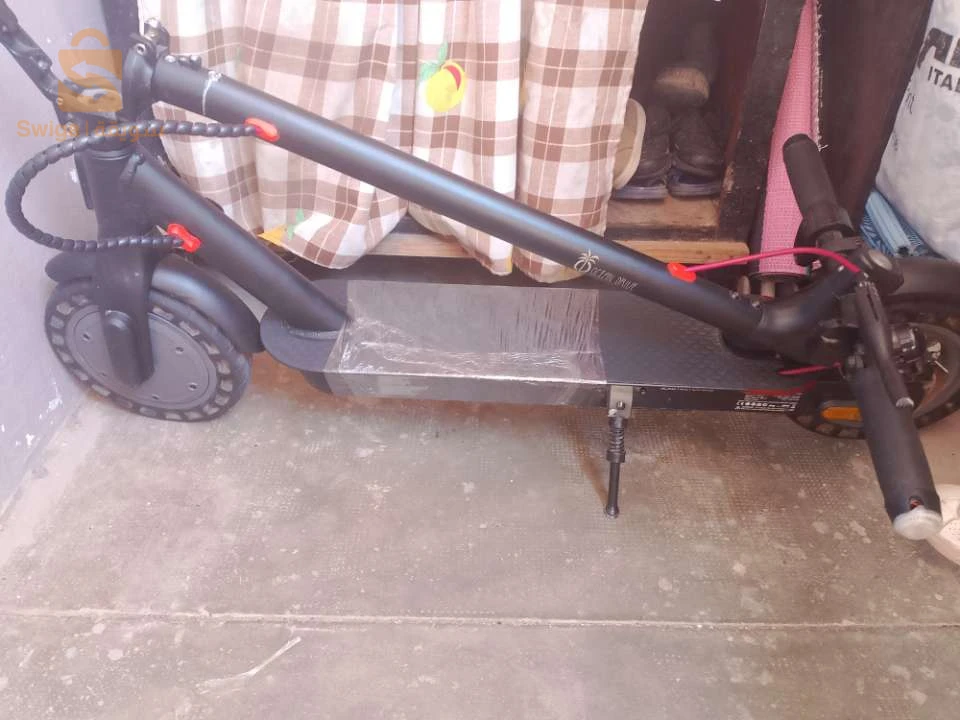 trontinat électrique marque Ocan Drive E9