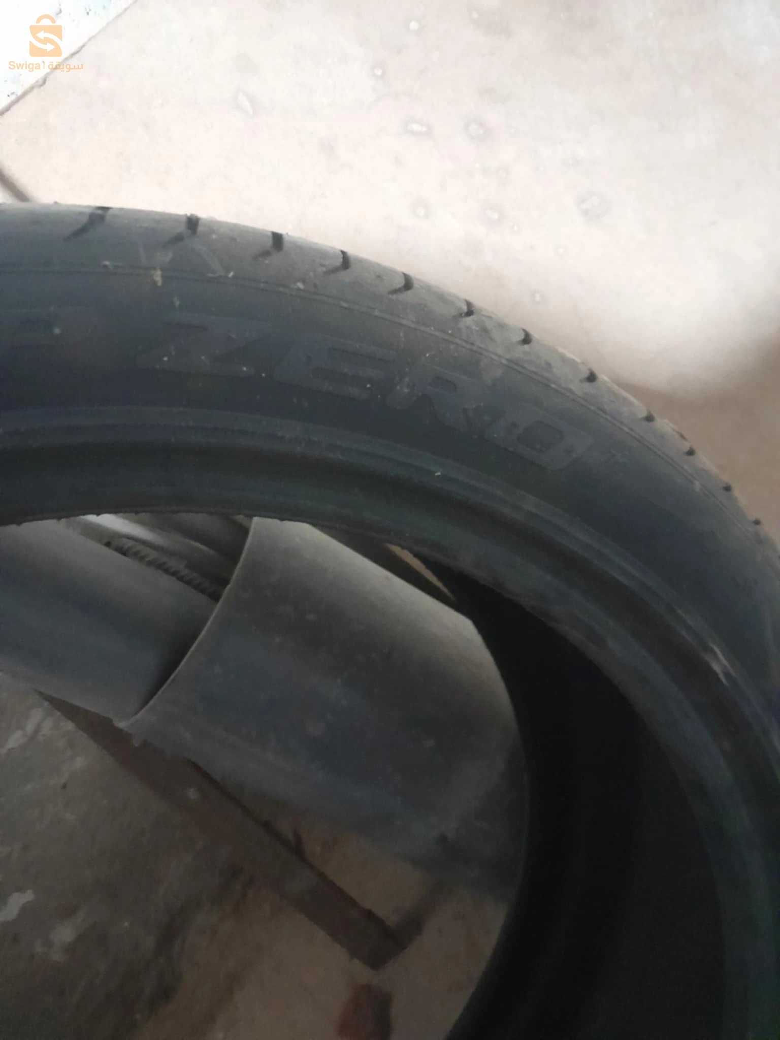 pneus Pirelli original jamais utilisé فردة وحدة معنتها رودة