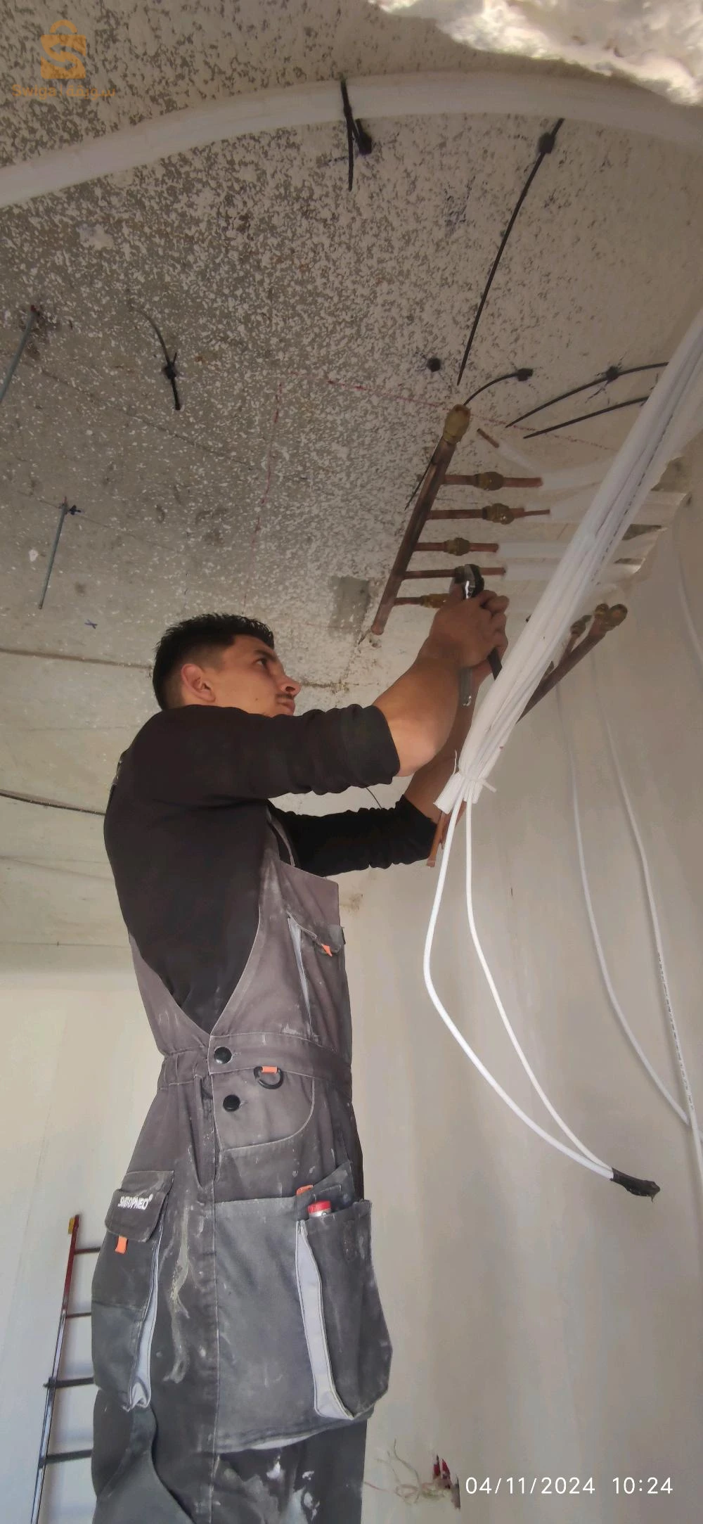 فني تركيب مكيفات الهواء installateur climatiseurs