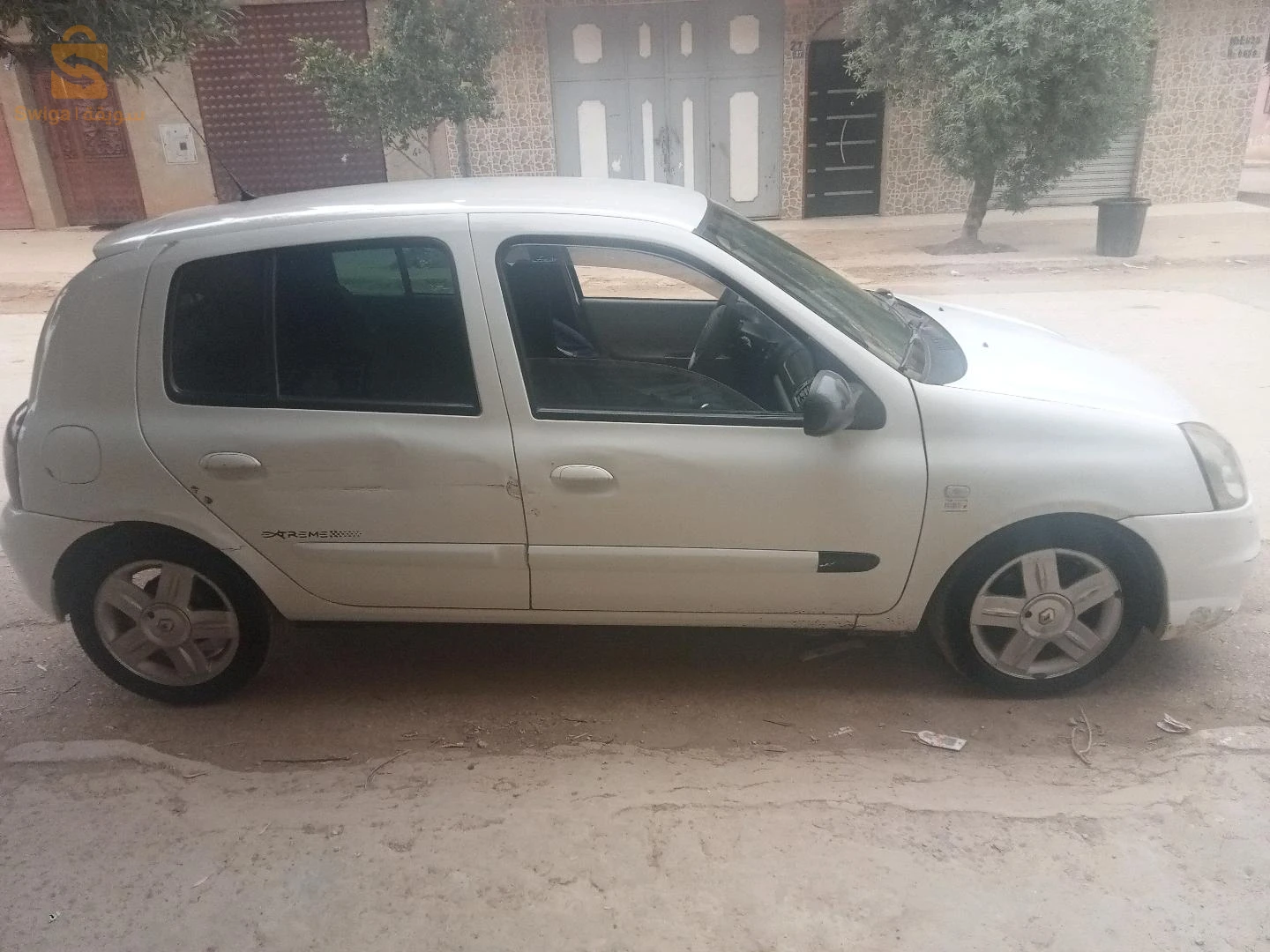 رينو campus 2011 44 عين الدفلى
