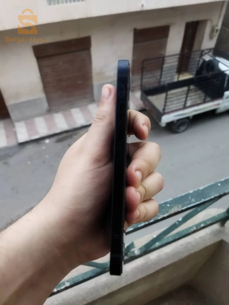 iPhone 12