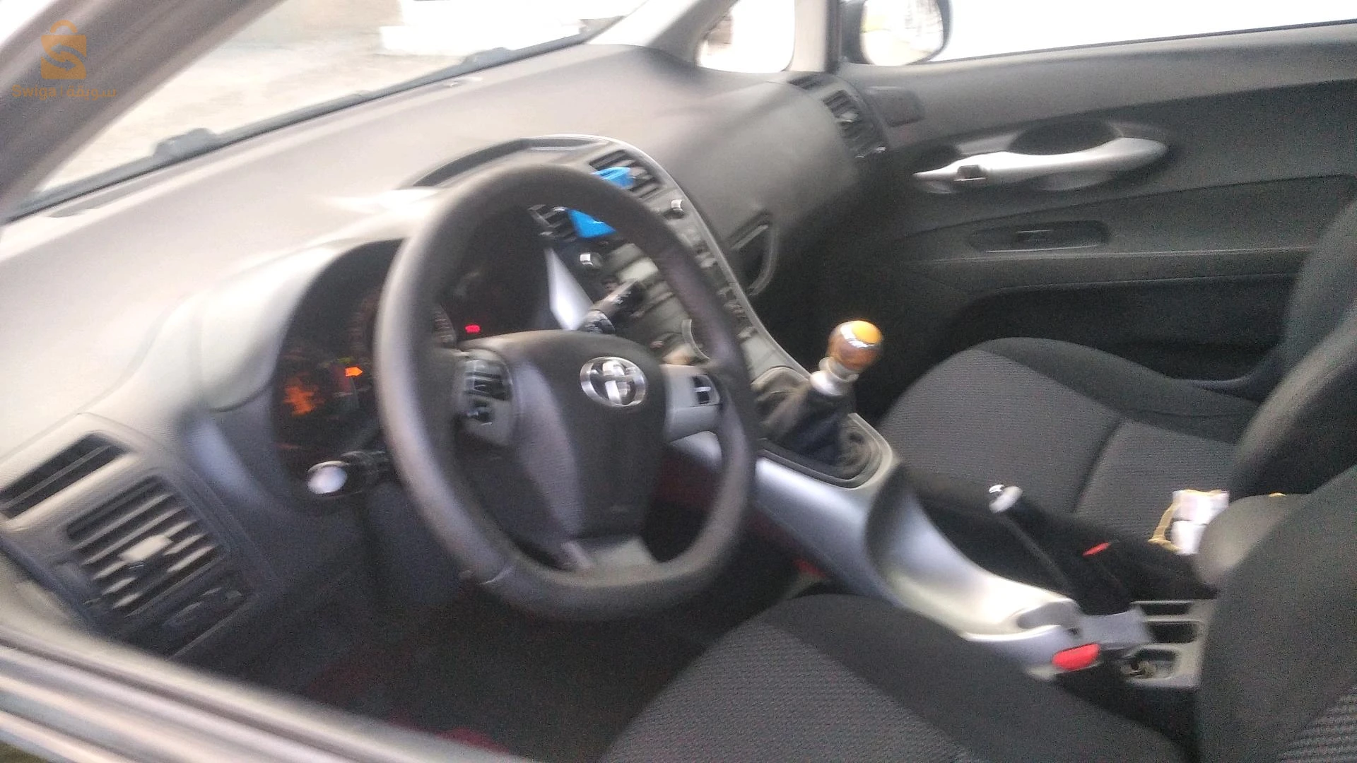 Toyota Auris 2012 5 BATNA