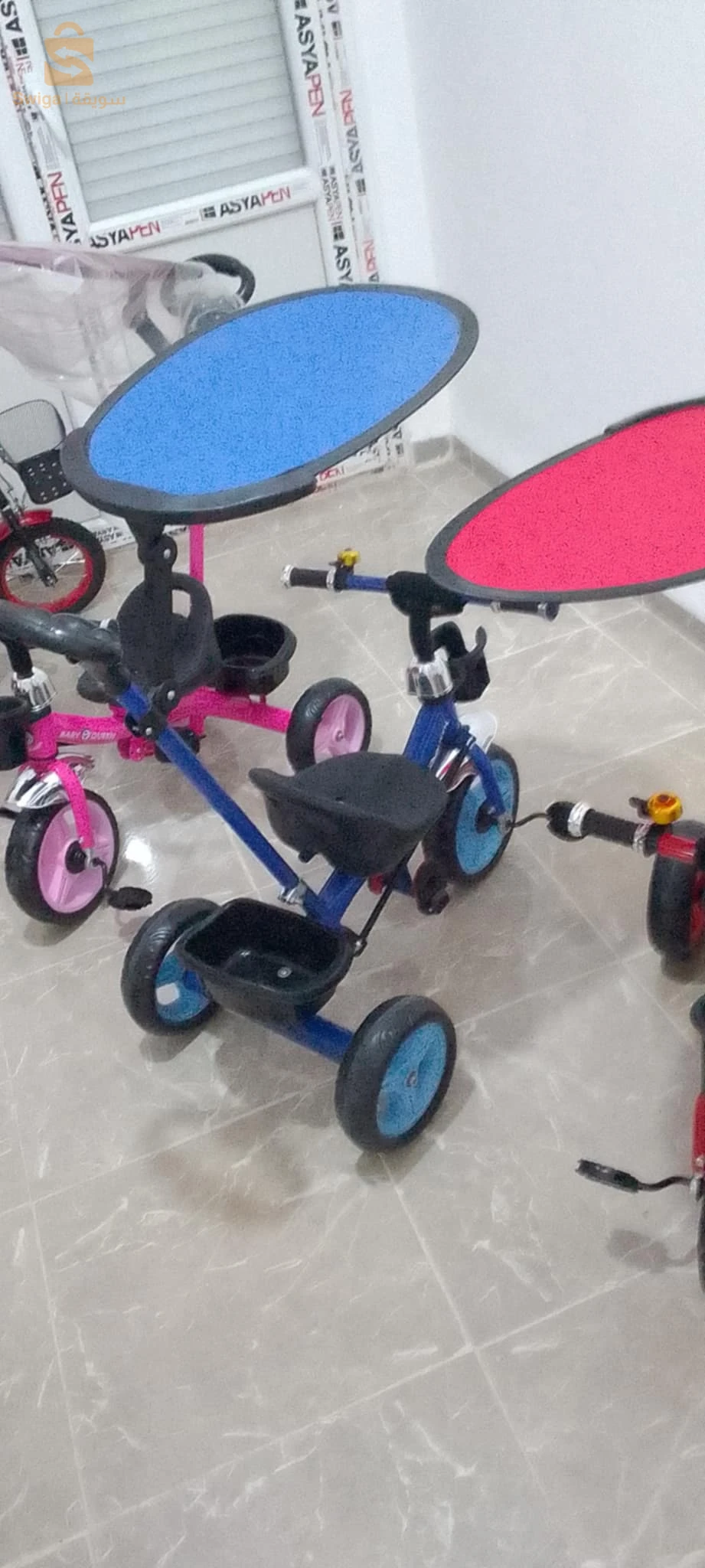 Vélo poussette NEUF JDID   فيلو بوسات للبيع