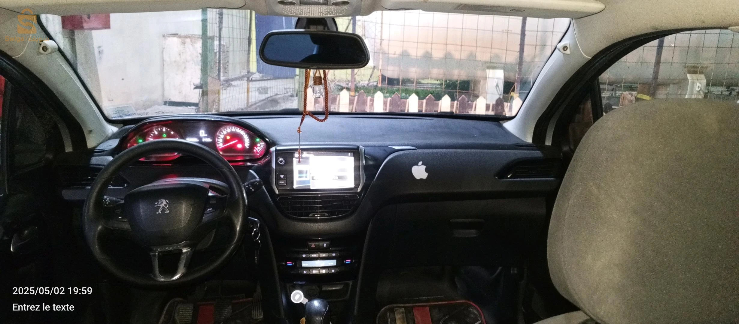 Peugeot 208 2013 4 OUM EL BOUAGHI