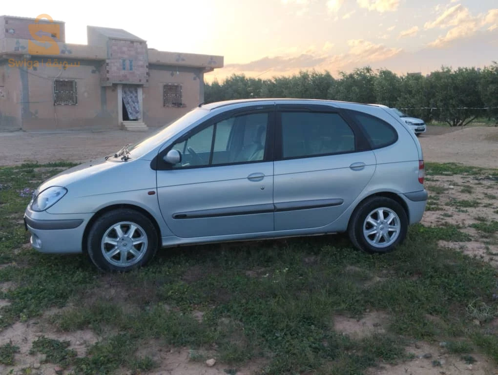رينو 2003 28 المسيلة