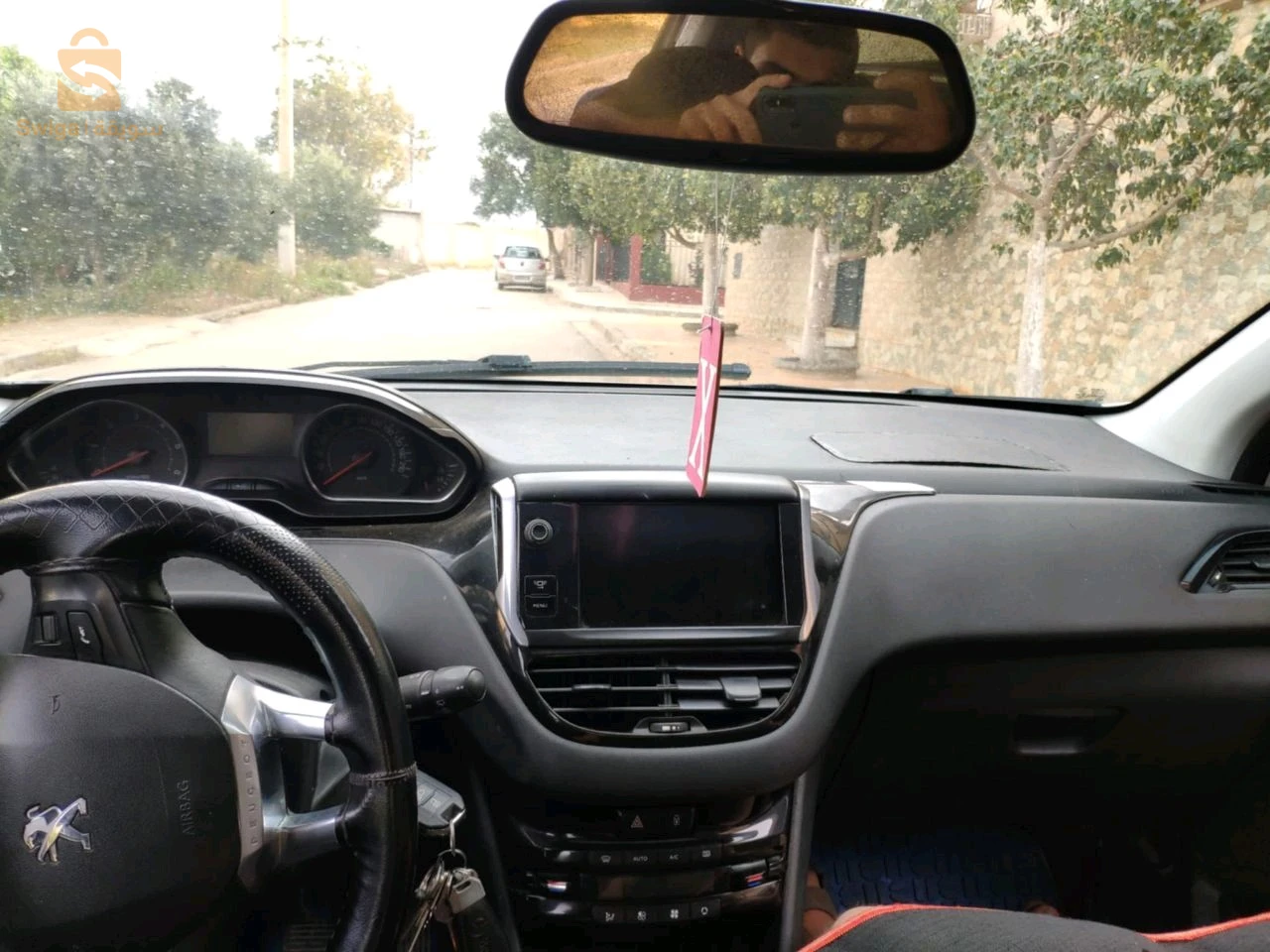 بيجو 208 2013 31 وهران