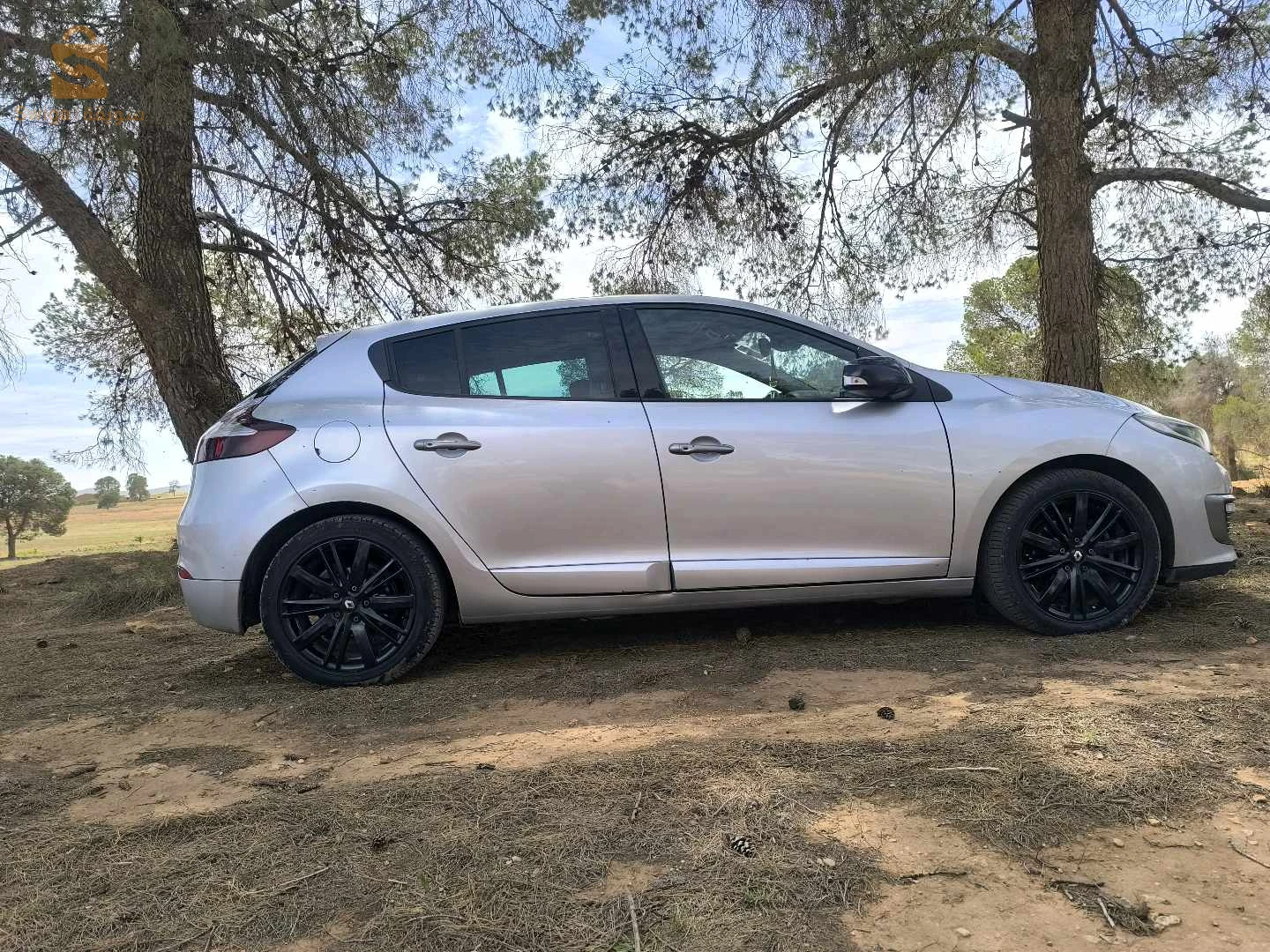 رينو Megane 2016 20 سعيدة