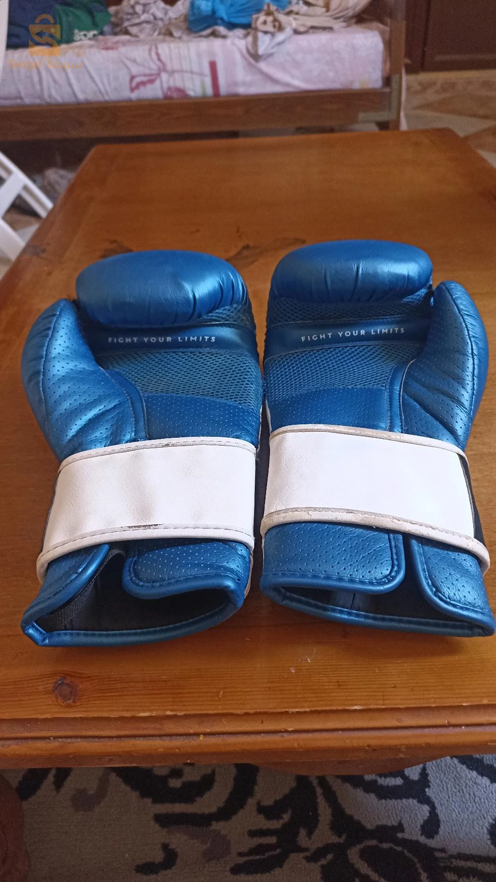 قفازات الملاكمة في حالة جيدة