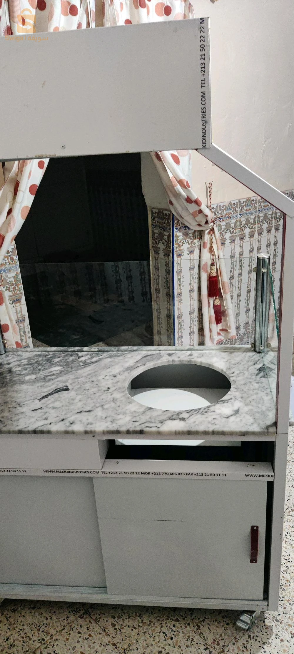 Stoves, ovens and microwaves