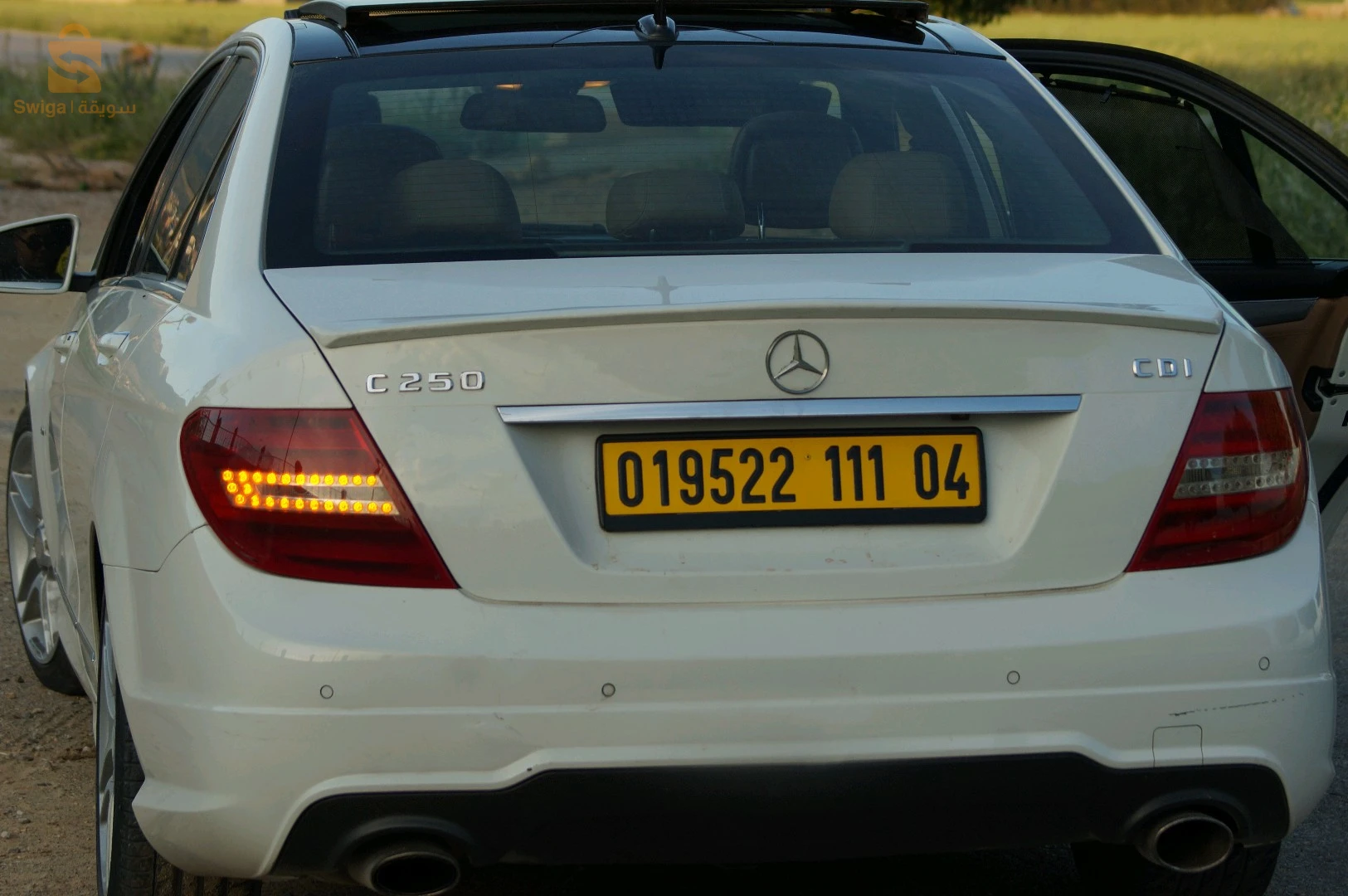 Mercedes 200 - 300 2011 4 OUM EL BOUAGHI