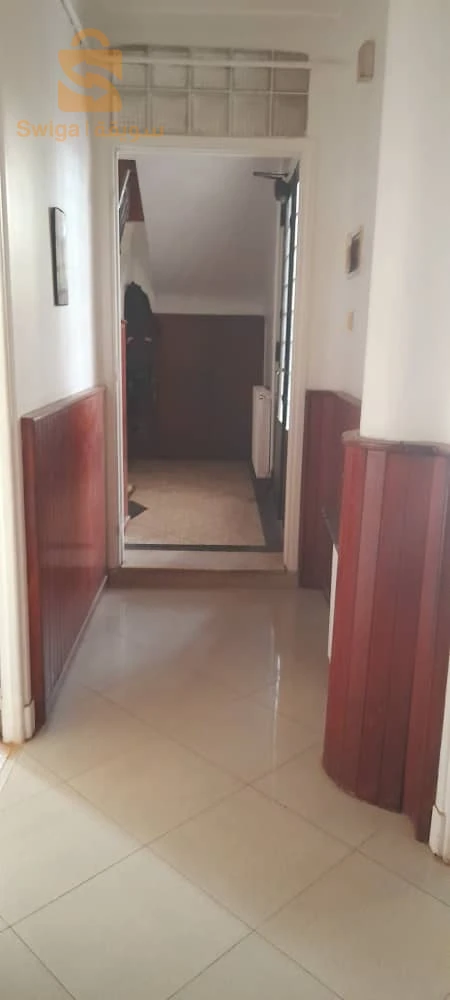 للبيع فلل سكنية عدد الغرف9 31 وهران