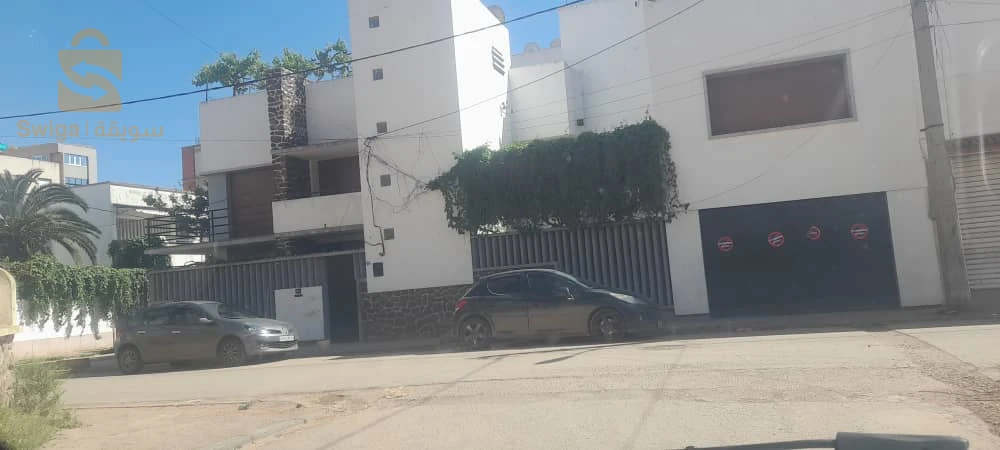 للبيع فلل سكنية عدد الغرف9 31 وهران