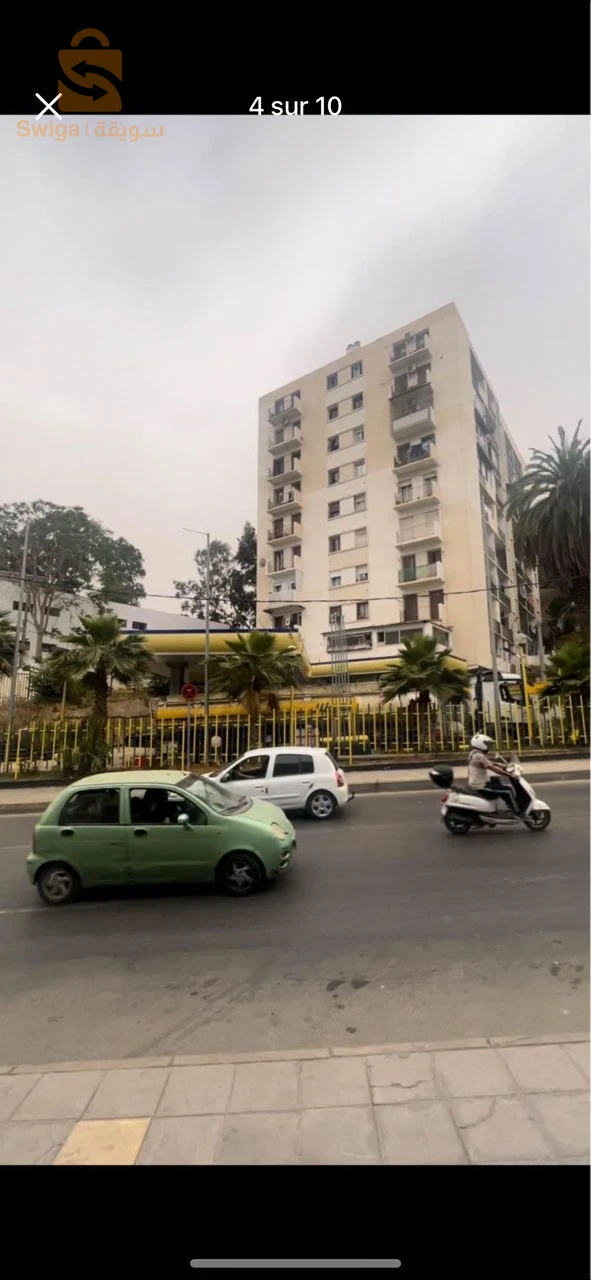 vente 3 niveaux commerciaux de villa scala en face la pompe a essence