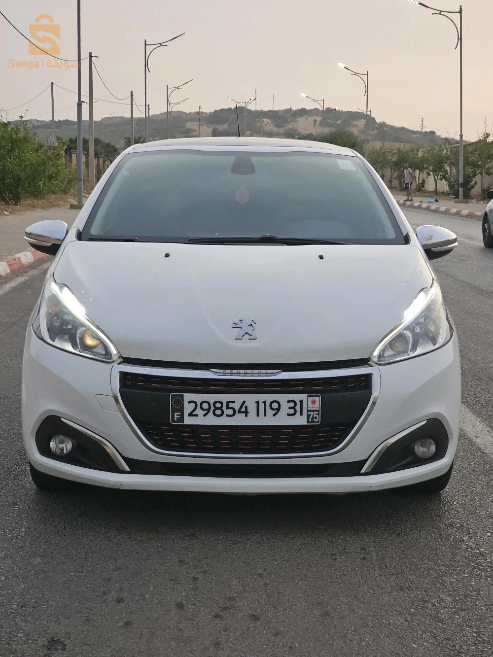 Peugeot 208 2019 29 MASCARA