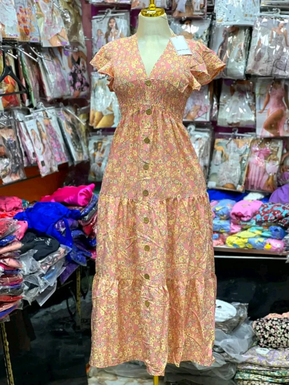 فساتين 