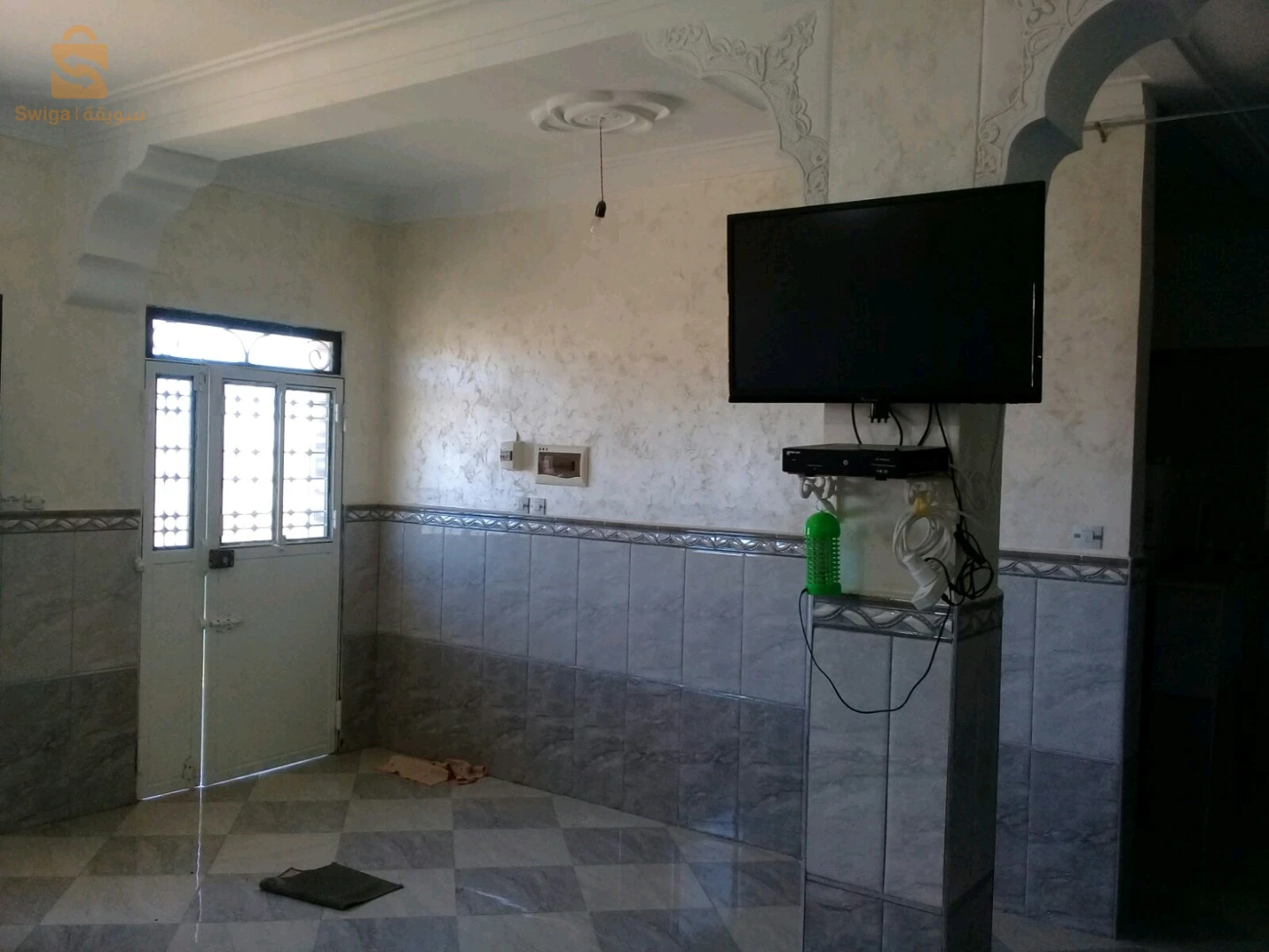 📌الناس لي تحب السكن امام البحر و تكون اطلالة على البحر  
📍كاين هاد الشقة في البحيرة بلدية سوق الثلاثاء ولاية تلمسان
المساحة 120m²
تتكون من طابقين (السطح ) وغرفتين ومبطخ و طواليت ودوش وڨراج لي ركن السيارة تتوفر على الماء (باشدو) والكهرباء 
فايتة في لاكداس 
للإستفسار أكثر يرجى الإتصال لي الأرقام التالية 
0655892969
0655892969