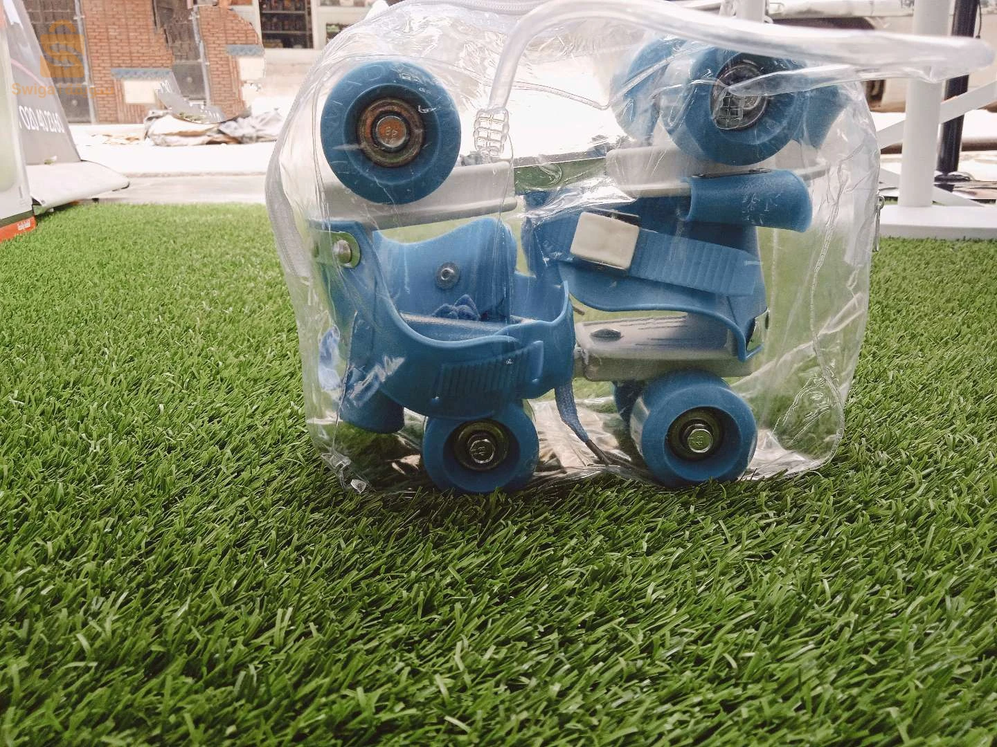 دُمى وألعاب 