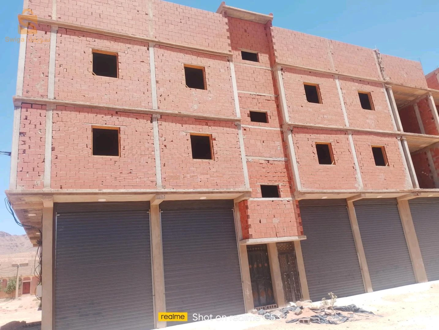 للبيع عمارات عدد الغرف8 45 النعامة