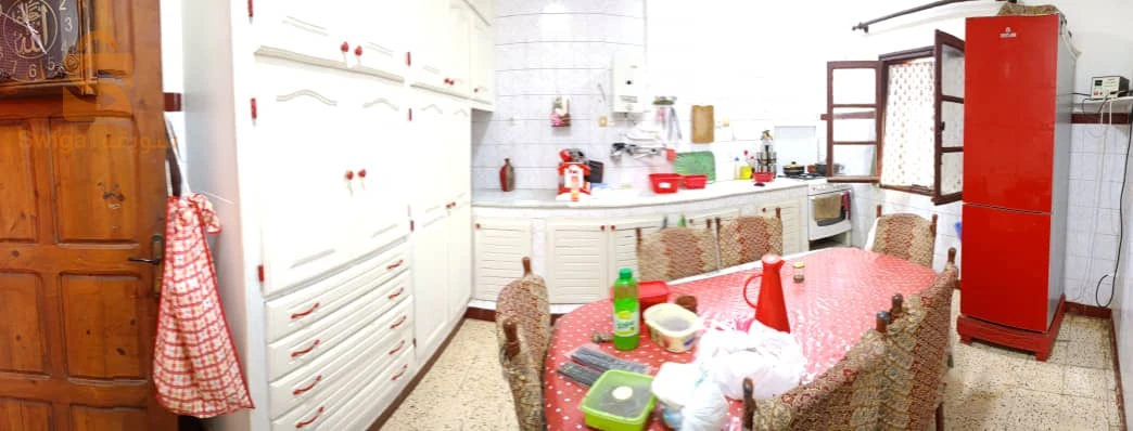 للبيع طابق فيلا عدد الغرف3 46 عين تموشنت