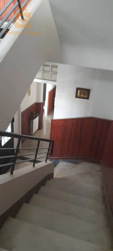للبيع فلل سكنية عدد الغرف9 31 وهران