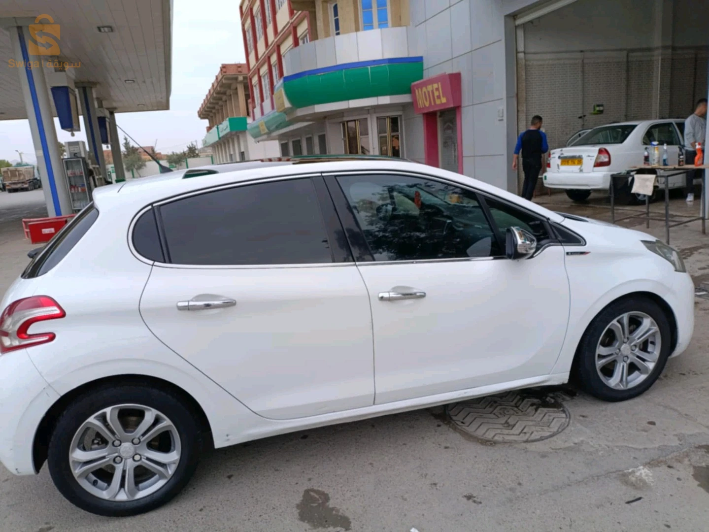 بيجو 208 2013 5 باتنة