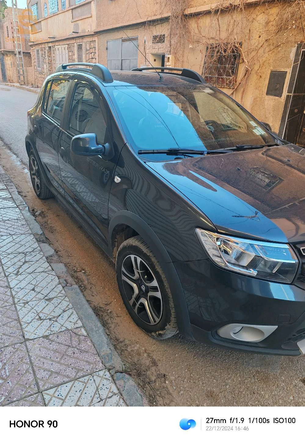 داسيا Sandero 2023 32 البيض