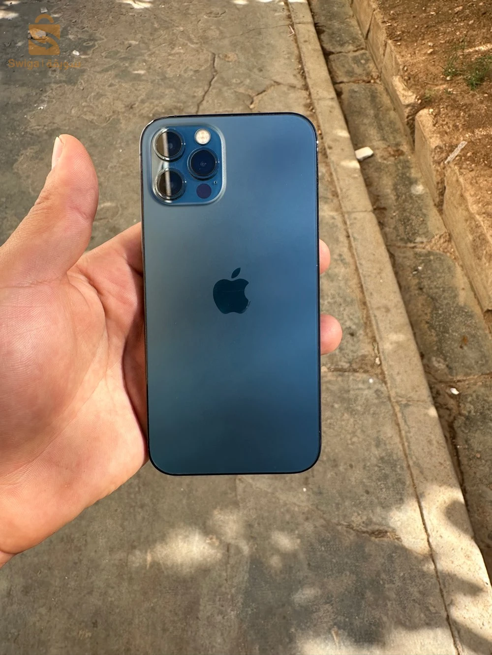 iPhone 12p