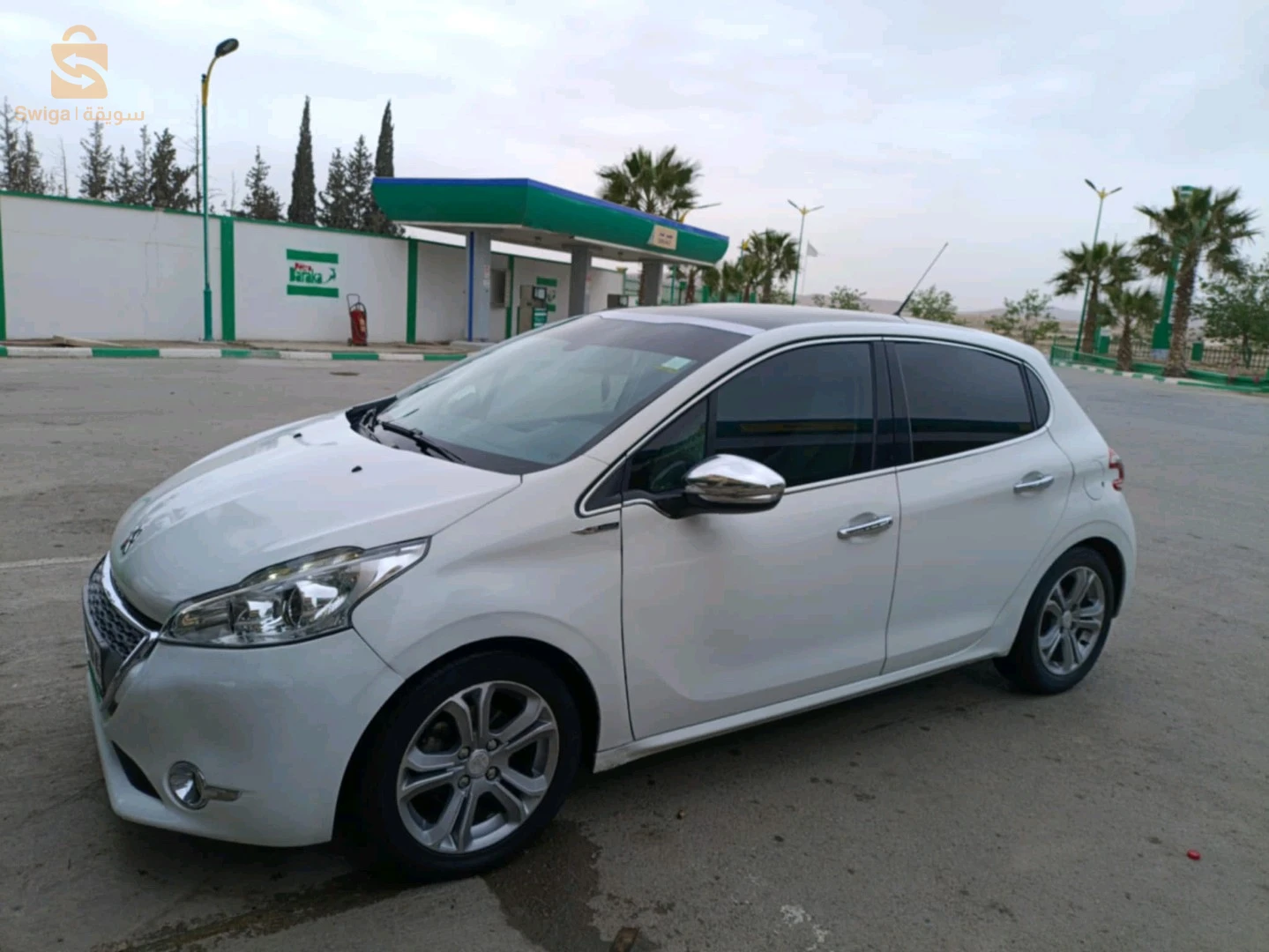 بيجو 208 2013 5 باتنة
